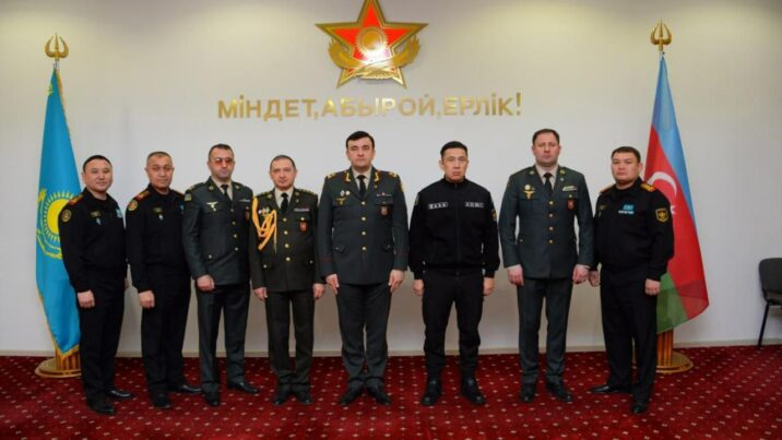 Hərbçilərimiz Qazaxıstana gedib – FOTOLAR Hərbçilərimiz Qazaxıstana gedib – FOTOLAR