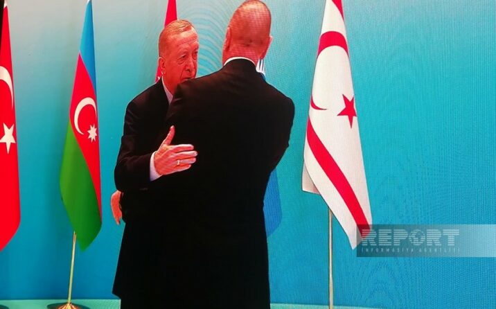 Ərdoğan Azərbaycan Prezidentini qarşılayıb Ərdoğan Azərbaycan Prezidentini qarşılayıb
