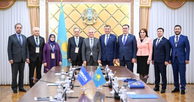 Qazaxıstan növbədənkənar seçimlər ərəfəsində Qazaxıstan növbədənkənar seçimlər ərəfəsində