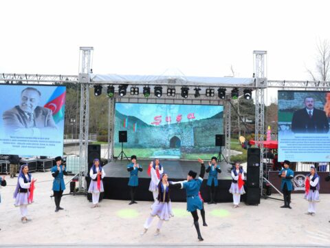 Binəqədidə bayram konserti keçirilib – FOTOLAR