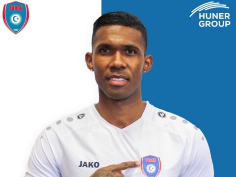 Panamalı futbolçu Azərbaycan klubu ilə müqavilə imzaladı