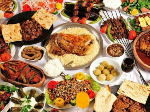 Ötən ay Azərbaycanda kafe və restoranlara 124.9 milyon manat xərclənib