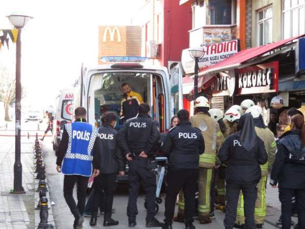 İstanbulda hotel yandı: 2 ölü, 3 yaralı İstanbulda hotel yandı: 2 ölü, 3 yaralı