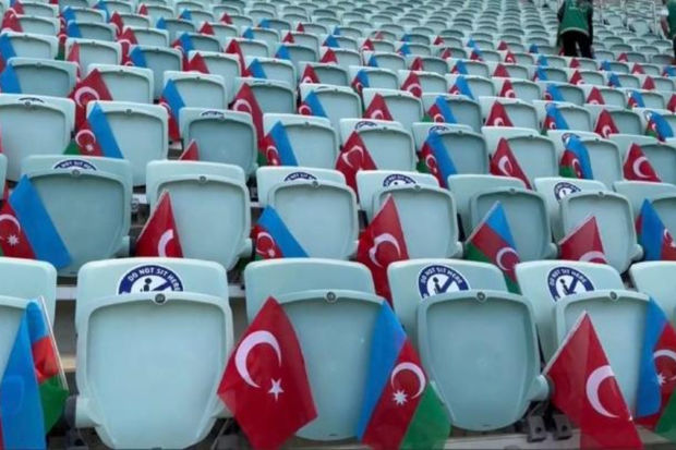 Bakı Olimpiya Stadionu Azərbaycan və Türkiyə bayraqları ilə bəzədilir Bakı Olimpiya Stadionu Azərbaycan və Türkiyə bayraqları ilə bəzədilir