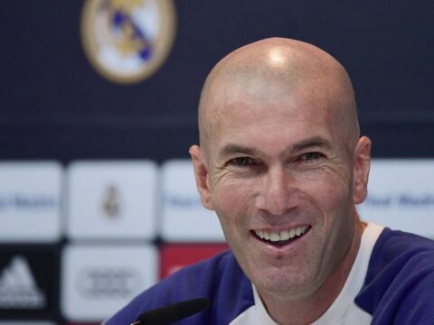 Zinəddin Zidan “Real Madrid”ə qayıtmaq üçün iki şərt irəli sürüb