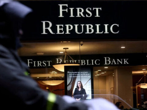 Amerikalıların banklara olan inamı azalıb