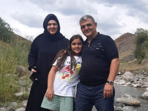 Bədənindəki gülləni həkimlər evdə çıxardı