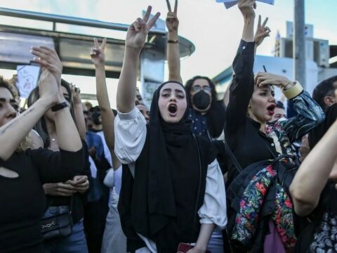 “Həbs hicabla mübarizə yolu deyil”