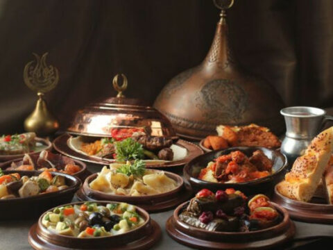 Spirtli içki verilən restoranlarda iftar menyusu təklif olunması düzgündürmü?