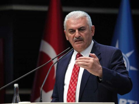 Binali Yıldırımdan Mart soyqırımı PAYLAŞIMI