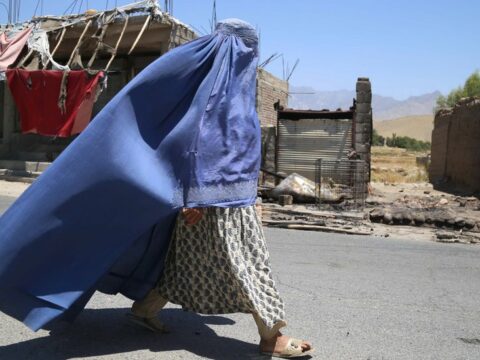 “Taliban” Ramazanda musiqi səsləndirən radionu bağladı