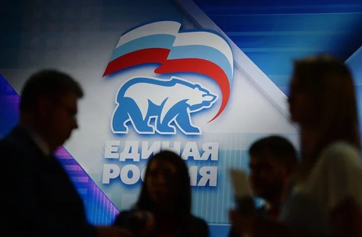 “Putin “Vahid Rusiya”nı müharibə partiyasına çevirmək qərarını verib”