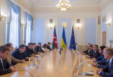Azərbaycan və Ukrayna deputatları danışıqlar apardı 
