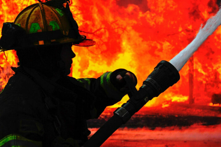 Təmir sexində yanğın – 5 maşın yandı 