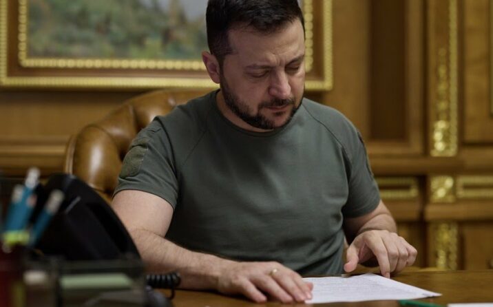 Zelenski Rusiya partiyalarına sanksiya tətbiq etdi