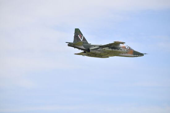 Rusiyaya məxsus Su-25 qırıcısı qəzaya uğradı Rusiyaya məxsus Su-25 qırıcısı qəzaya uğradı