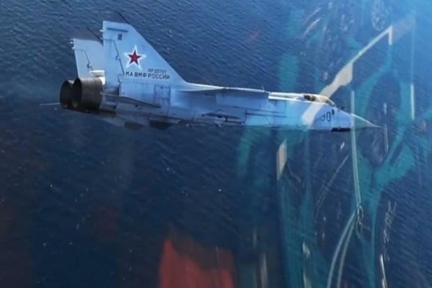 Rusiya qırıcısı alışaraq suya düşdü Rusiya qırıcısı alışaraq suya düşdü
