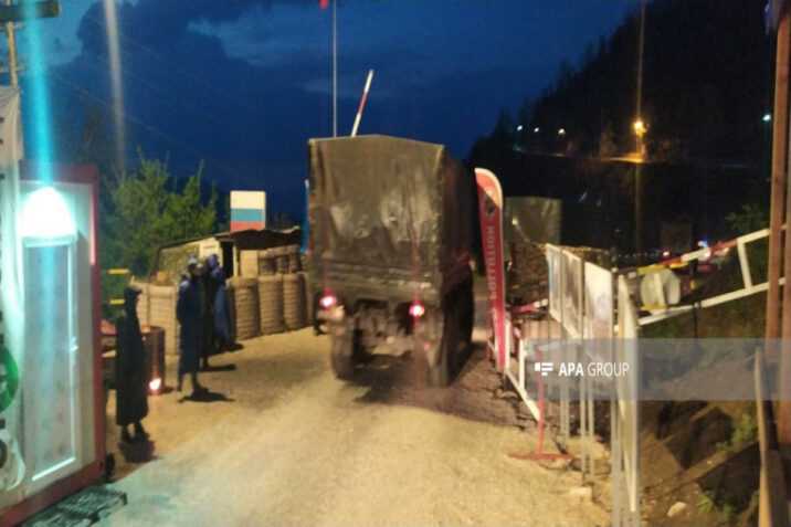 RSK-ya məxsus 1 minik, 8 yük maşını Xankəndiyə gedib – FOTO