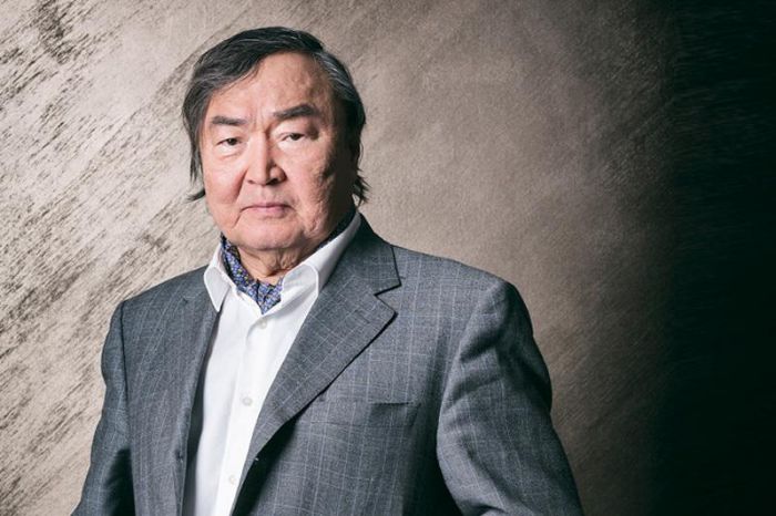 Oljas Süleymenovun həyat yoldaşı vəfat etdi