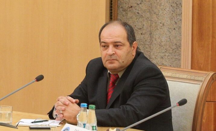 Erməni baş redaktor azərbaycanlı jurnalistlərlə görüşdən DANIŞDI Erməni baş redaktor azərbaycanlı jurnalistlərlə görüşdən DANIŞDI