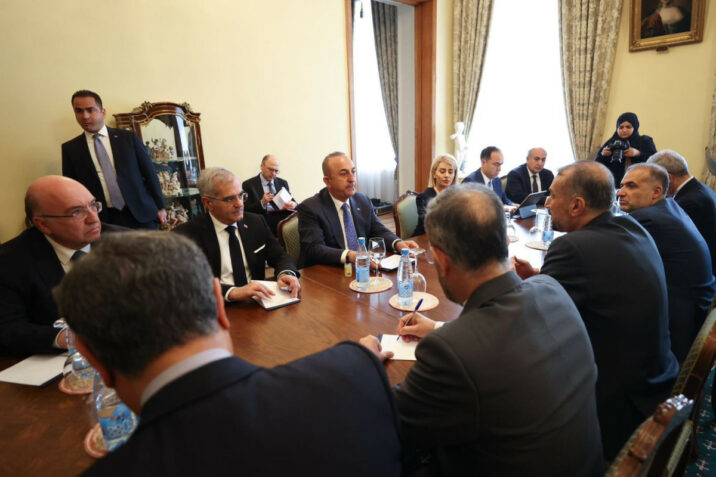 Türkiyə və İran XİN başçıları görüşdü Türkiyə və İran XİN başçıları görüşdü