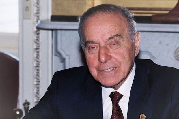 Ruhunuz şaddır, ulu öndər, vəsiyyətiniz yerinə yetirildi! Ruhunuz şaddır, ulu öndər, vəsiyyətiniz yerinə yetirildi!