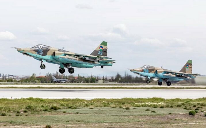 Azərbaycan və Türkiyə pilotları birgə uçuşlar etdi
