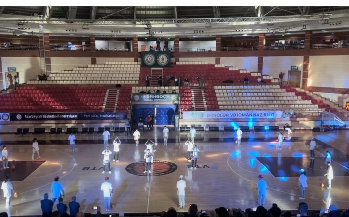 Heydər Əliyevin 100 illiyinə həsr olunan beynəlxalq basketbol turnirinin açılış mərasimi keçirilib Heydər Əliyevin 100 illiyinə həsr olunan beynəlxalq basketbol turnirinin açılış mərasimi keçirilib
