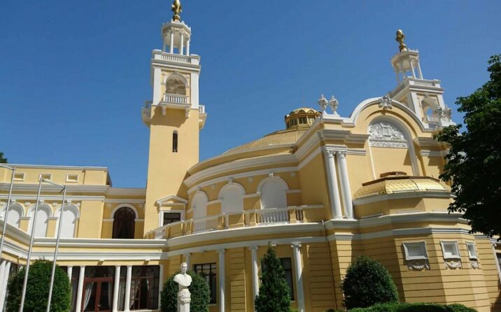 Filarmoniyanın baş dirijoru dəyişdi