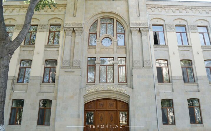 Nazirlik erkən nikahın yeniyetmələrin sağlamlığına vura biləcəyi fəsadları açıqlayıb