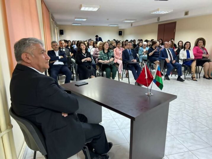 BDU-da Əməkdar mədəniyyət işçisi, şair Qəşəm Nəcəfzadə ilə görüş keçirilib