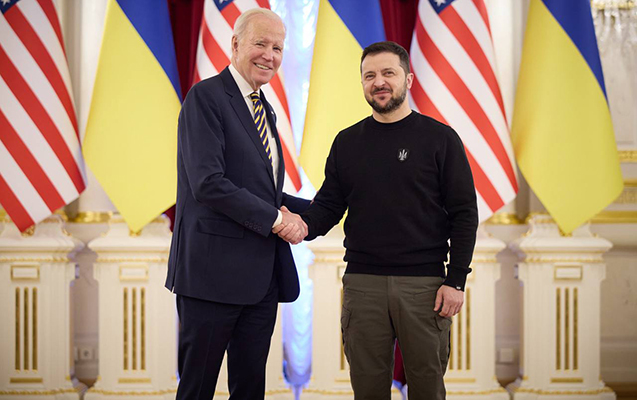 Bayden Zelenskini Yaponiyada gözləyir