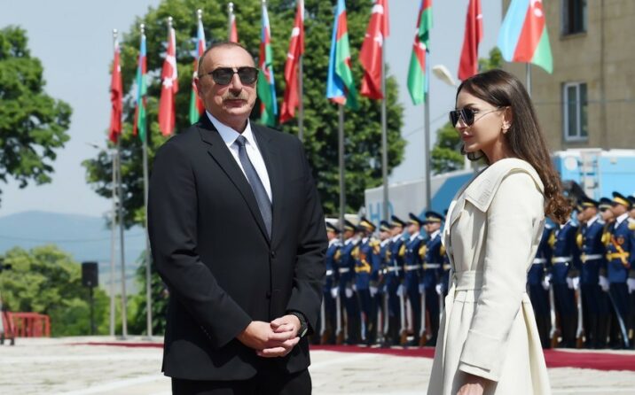 İlham Əliyev və xanımından keçmiş Prezidentə başsağlığı