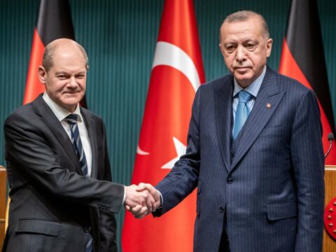 Şolts Ərdoğana ZƏNG ETDİ 