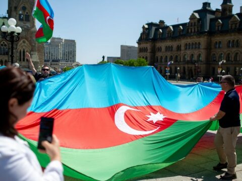 Kanada parlamenti qarşısında Azərbaycan bayrağı qaldırılıb