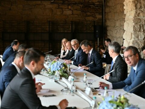 Prezident İlham Əliyev Kişineuda enerji təhlükəsizliyinə həsr olunmuş dəyirmi masada iştirak edib