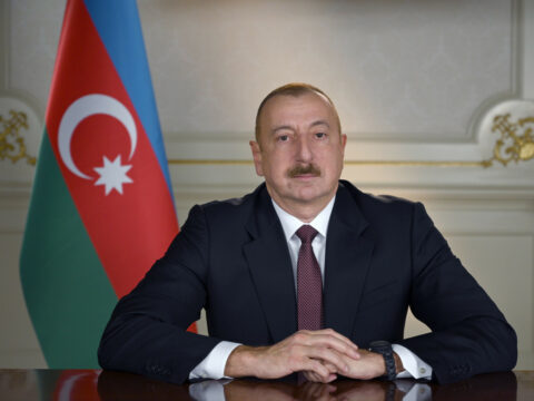 Zurabişvili İlham Əliyevi TƏBRİK ETDİ 