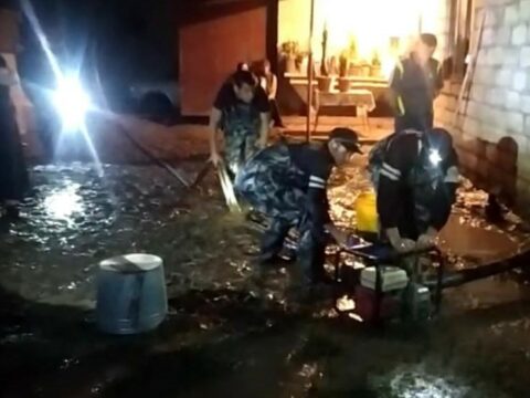 Şəmkirdə evləri su basdı – VİDEO