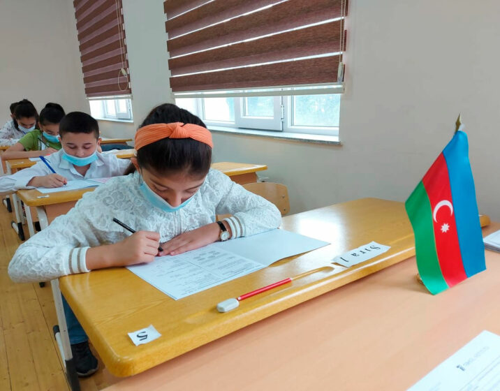 70 min şagird oxumaqda çətinlik çəkir 70 min şagird oxumaqda çətinlik çəkir