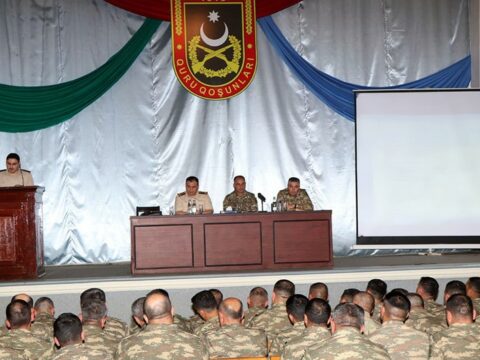 Azərbaycan Ordusunda zabitlər və psixoloqlarla toplantı keçirilib