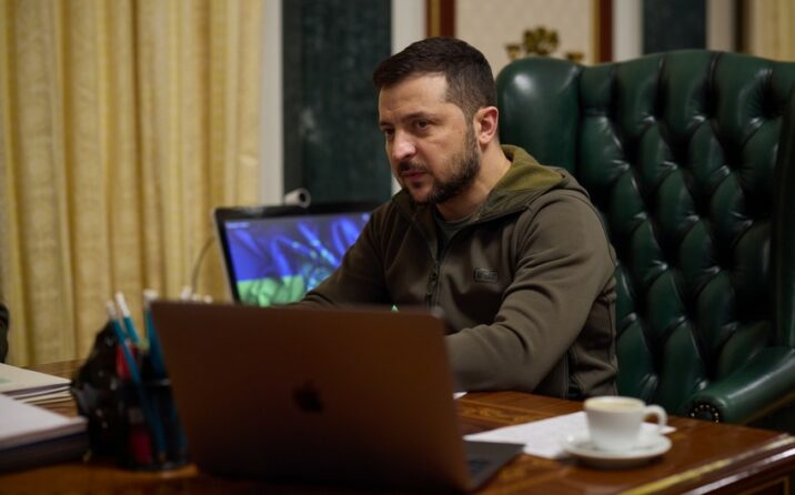 Zelenski Kaxovka SES-ə görə Təhlükəsizlik Şurasının iclasını çağırır Zelenski Kaxovka SES-ə görə Təhlükəsizlik Şurasının iclasını çağırır