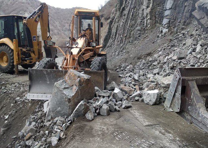 İsmayıllı yollarında hərəkət bərpa edildi