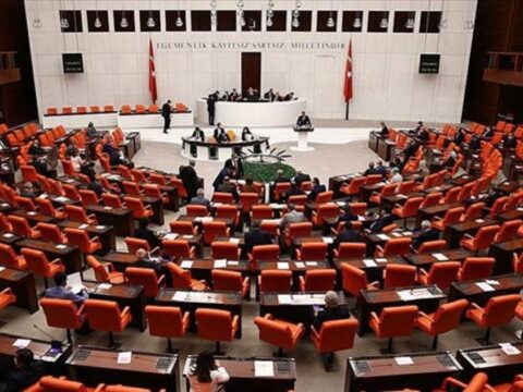 Türkiyənin yeni spikeri seçildi – YENİLƏNİB