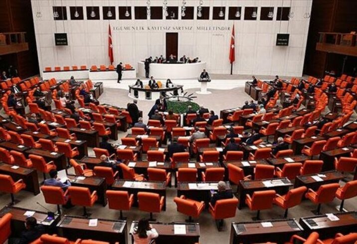 Türkiyənin yeni spikeri seçildi – YENİLƏNİB Türkiyənin yeni spikeri seçildi – YENİLƏNİB