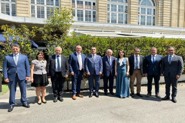 Azərbaycan deputatları fransalı həmkarları ilə görüşüblər Azərbaycan deputatları fransalı həmkarları ilə görüşüblər