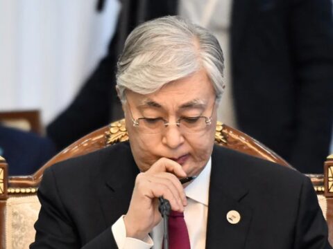 Tokayev Putinin tədbirinə getməkdən imtina etdi 