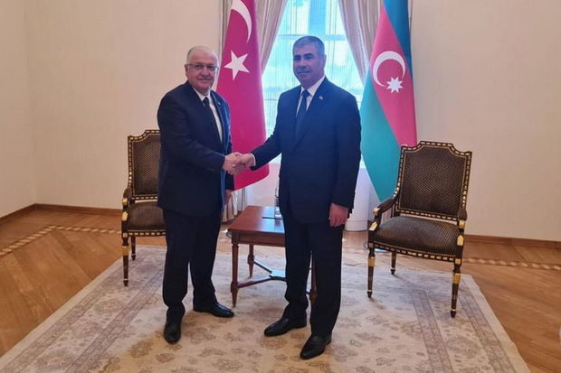 Türkiyənin milli müdafiə naziri Zakir Həsənovla görüşüb Türkiyənin milli müdafiə naziri Zakir Həsənovla görüşüb