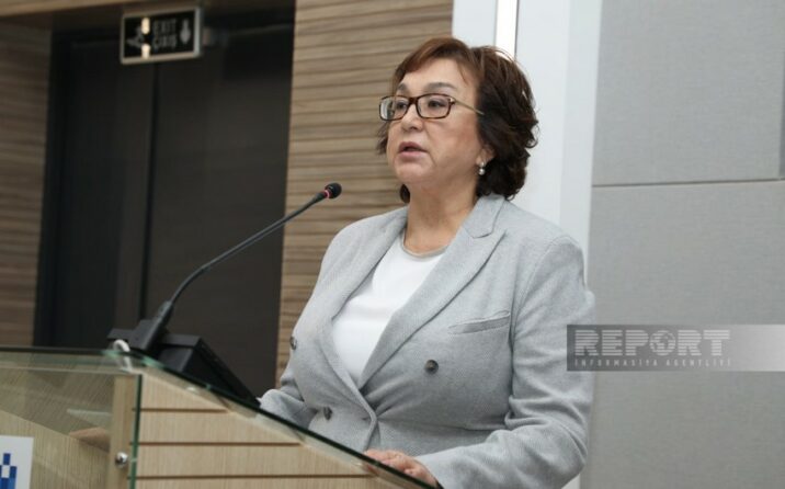 Məleykə Abbaszadə qızları barədə danışıb Məleykə Abbaszadə qızları barədə danışıb
