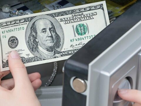 ABŞ-ın dövlət borcu 32 trilyon dolları ötdü