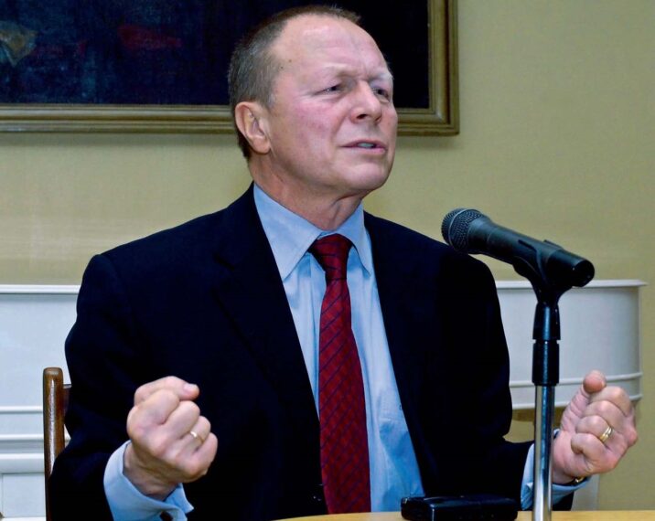 “Ruslar bizə həmişə təkəbbürlü yanaşıb, bizə yuxarıdan aşağıya baxıb…”